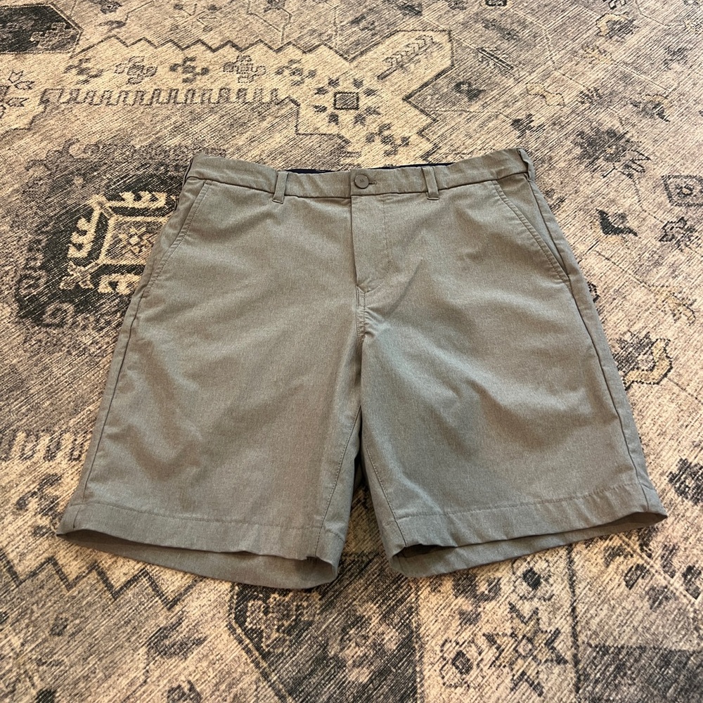 Mizzen+Main men’s Helmsman performance short size 32 waist